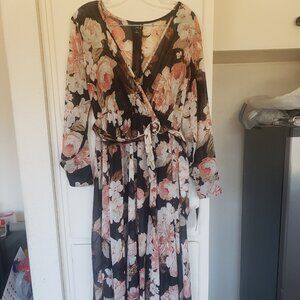 Alexa B Nites Flowered Dress Size 6